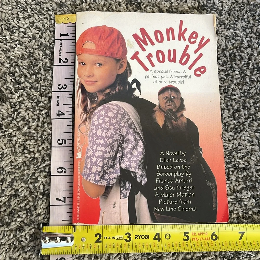 Paperback Book Monkey Trouble by Ellen Leroe based on movie SEE FLAWS